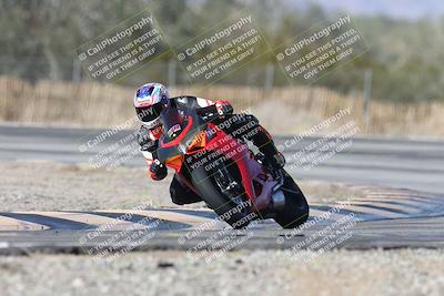 media/Dec-01-2025-Moto Forza (Mon) [[2daa91e15f]]/2-Intermediate Group/Session 3 (Turn 3)/